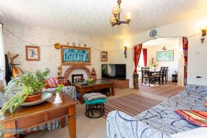 Sitting Room- click for photo gallery